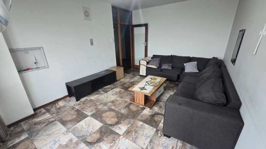 1 Bedroom Property for Sale in Oakdale Western Cape